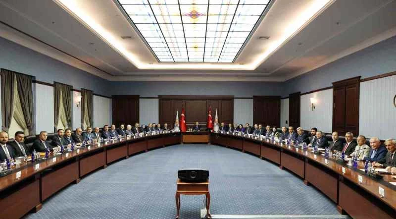 Cumhurbaşkanı Erdoğan, Ankara’da parti il teşkilatı ve ilçe belediye başkanları ile buluştu