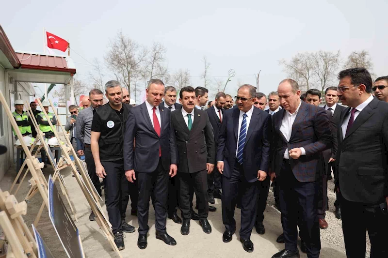 Çevre, Şehircilik ve İklim Değişikliği Bakanı Özhaseki: “Bittiğinde Zonguldak’ımızın en güzel yerlerinden birisi haline gelecek”
