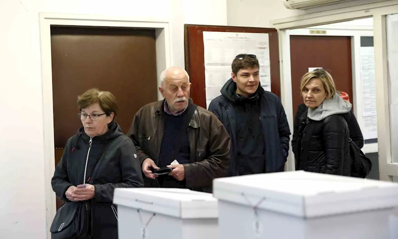 Hırvatistan’da halk, parlamento seçimleri için sandık başında
